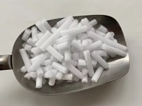 Livraison en nos ateliers de carboglace (glace sèche) - Pellets 16 mm diamètre - Prix selon quantité